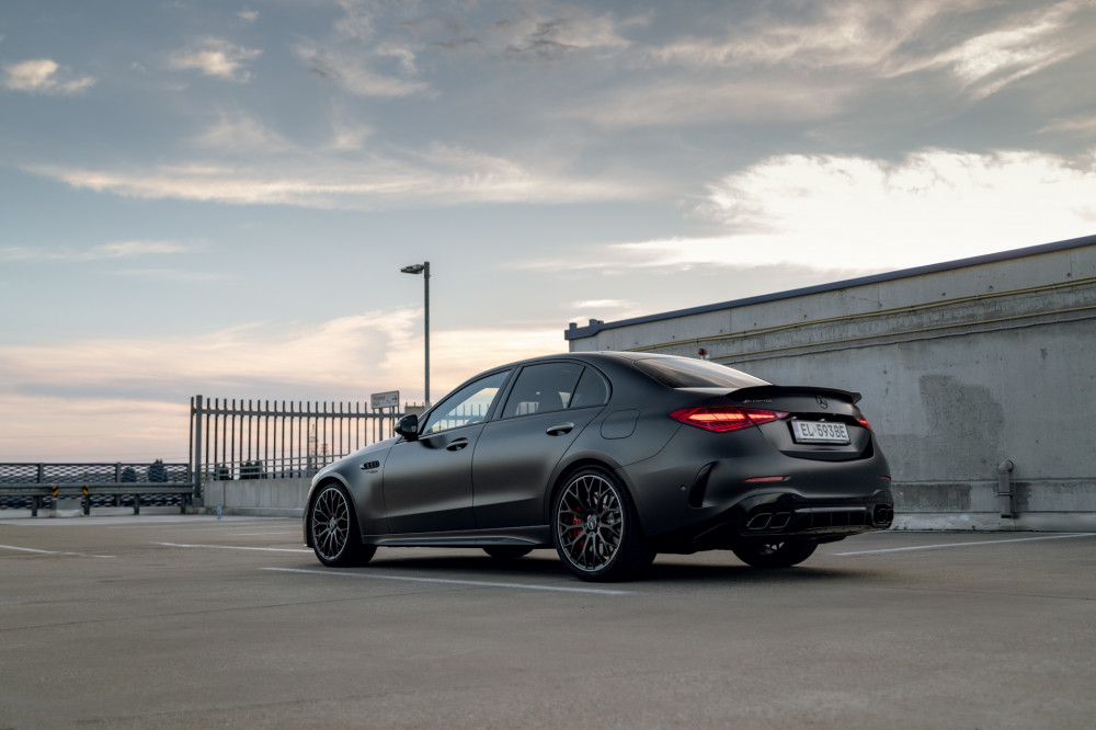 Mercedes-AMG C 63 S E Performance